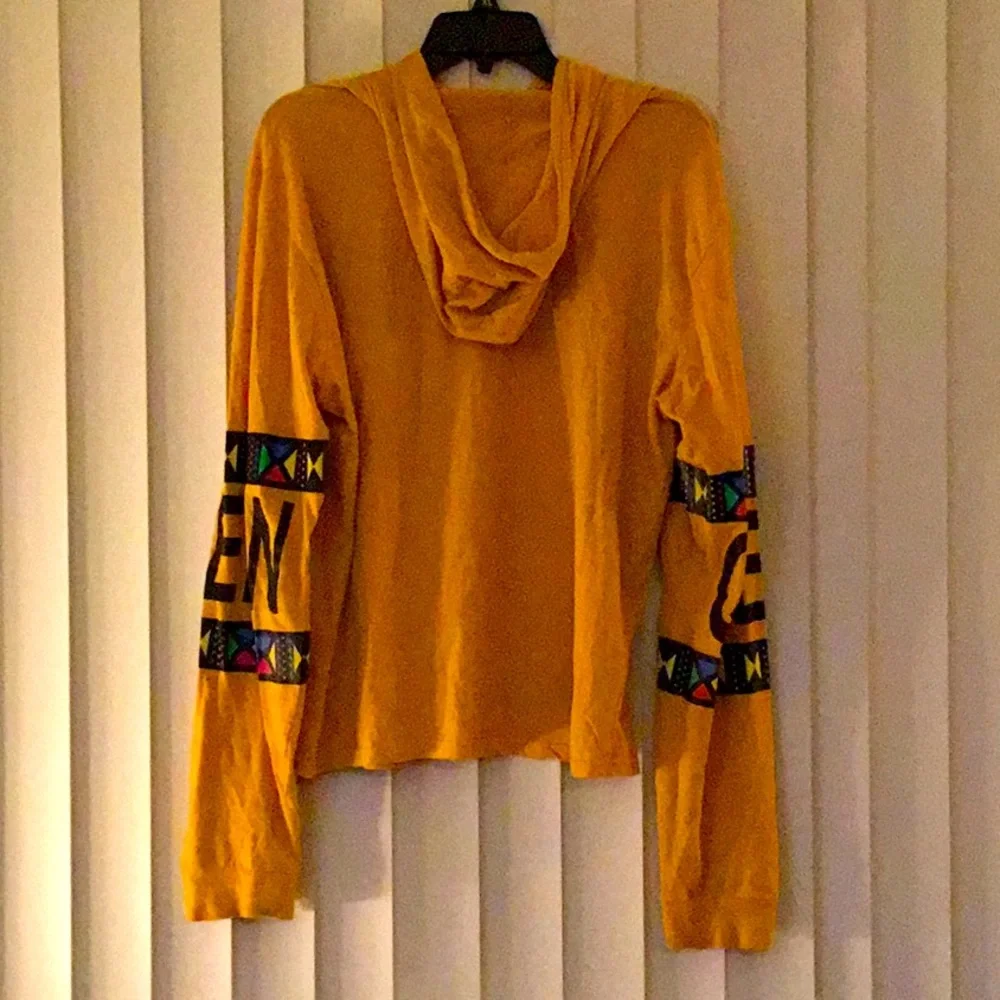 ON FIRE” TOP with an afro flair 3X fits 1X🌼🌸💕🌼 - Picture 2 of 3
